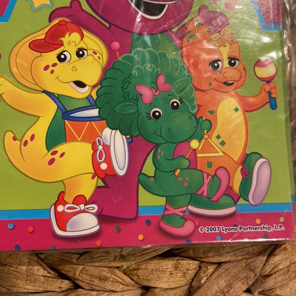 Barney - Picture 2 of 6